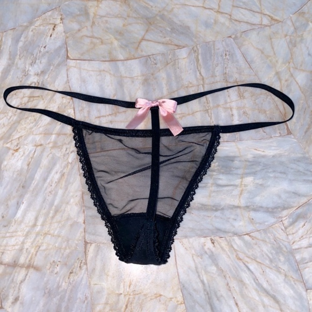 Victoria’s Secret Vintage Gorgeous‎ Panties Thong Cheeky Lace V-String Bow Rare